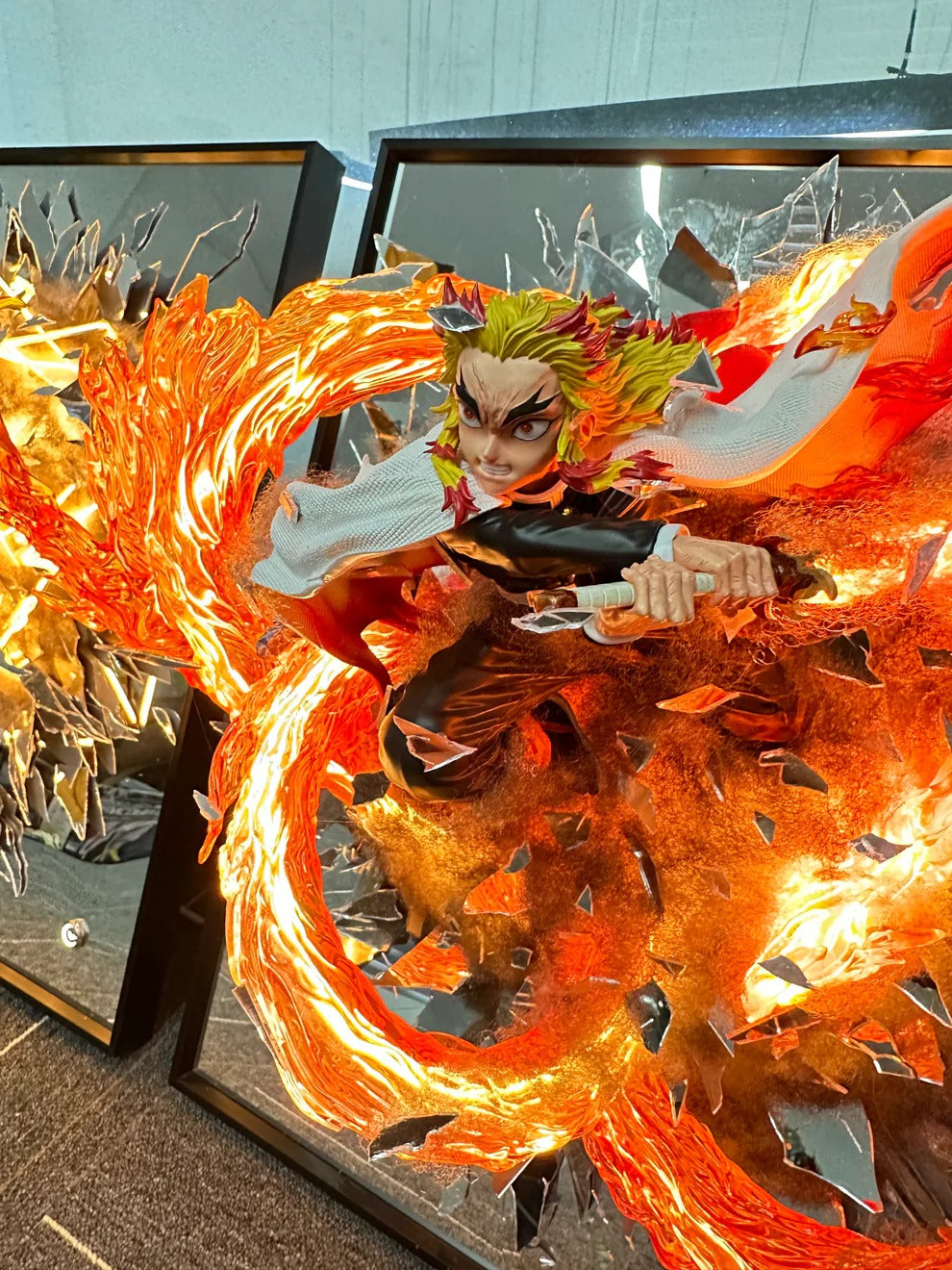 Demon Slayer – Rengoku Kyojuro (Broken Mirror Series)
