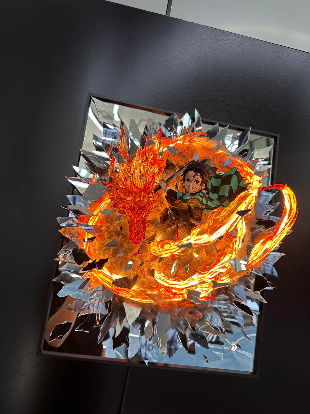 Demon Slayer – Tanjiro Kamado (Broken Mirror Series)