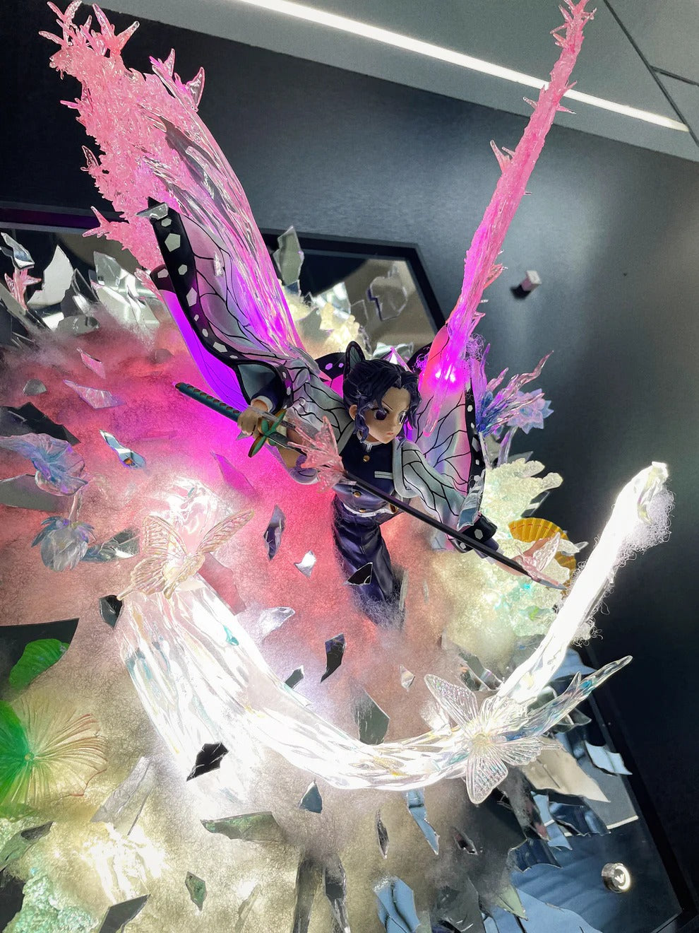 Demon Slayer – Kocho Shinobu (Broken Mirror Series)